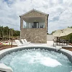 Drvenik Holiday home *