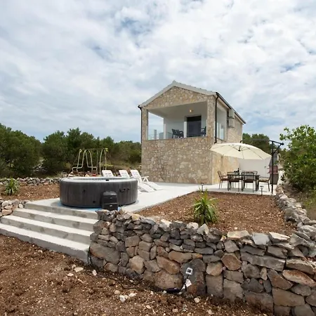 Holiday home Drvenik *
