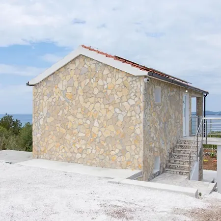 Holiday home Drvenik *